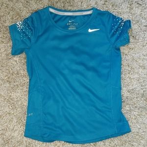 Nike top